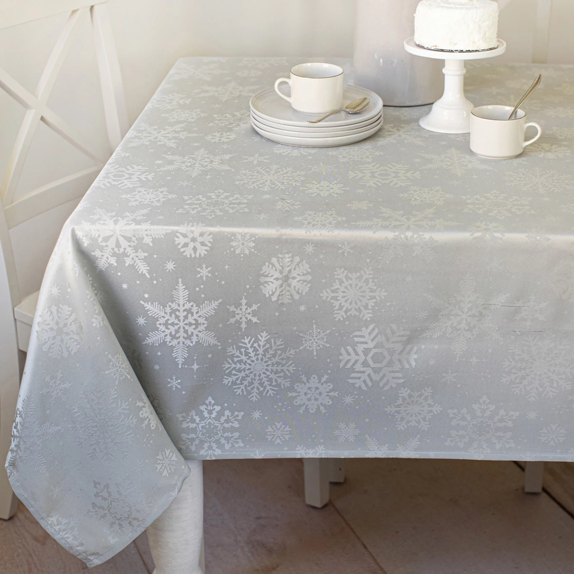Wholesale ???? Benson Mills Textured Snowflake Tablecloth 60 X 84 In. ???? 1 Wholesale ???? Benson Mills Textured Snowflake Tablecloth 60 X 84 In. ????